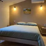 Le Clos Des Muriers Casa de Férias